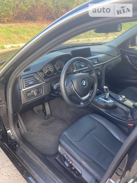 Седан BMW 3 Series 2014 в Львові