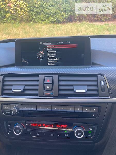 Седан BMW 3 Series 2014 в Львові