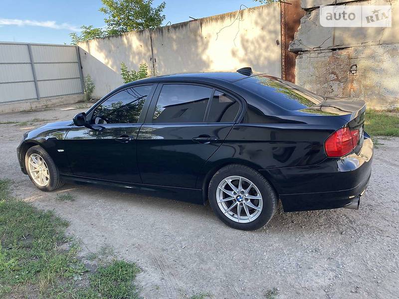 Седан BMW 3 Series 2010 в Харкові