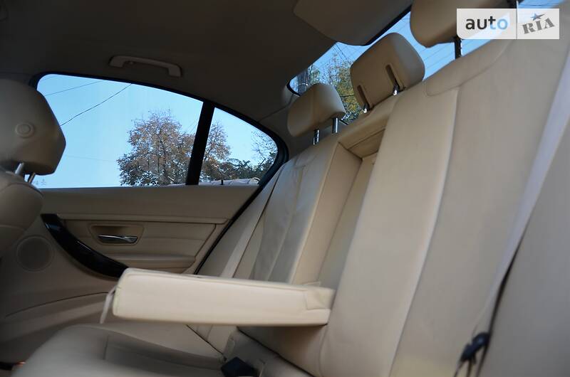 Седан BMW 3 Series 2014 в Киеве