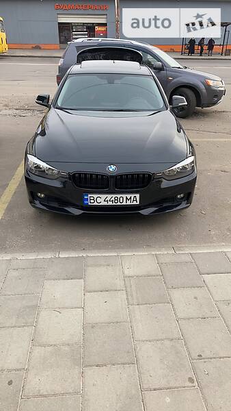 Седан BMW 3 Series 2014 в Львові