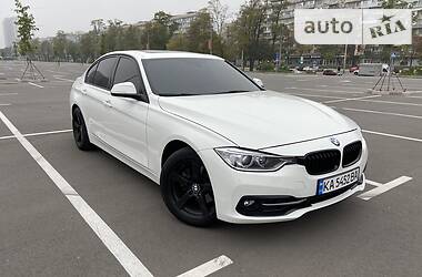 Седан BMW 3 Series 2016 в Киеве