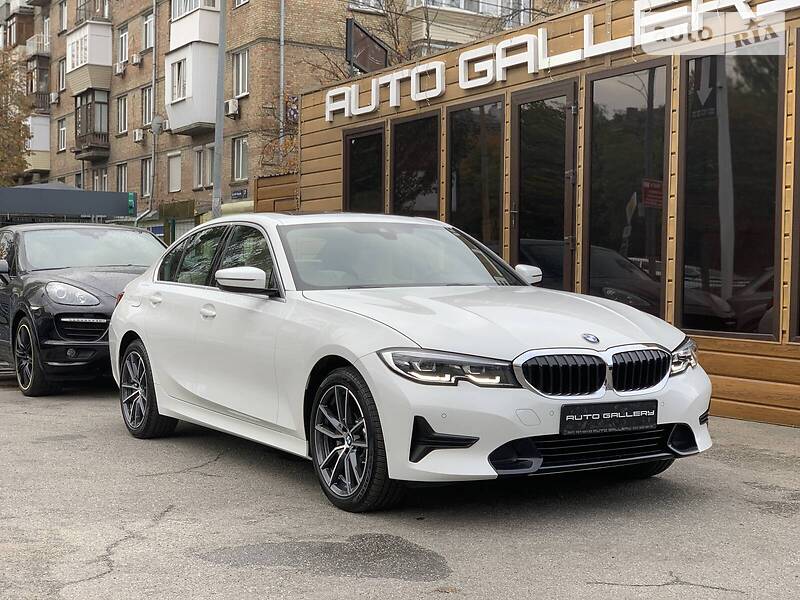 Седан BMW 3 Series 2019 в Киеве