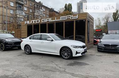 Седан BMW 3 Series 2019 в Киеве