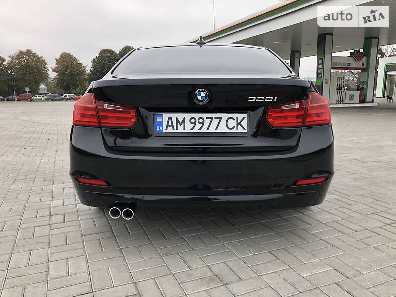 Седан BMW 3 Series 2013 в Житомире