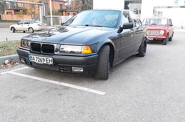 Седан BMW 3 Series 1991 в Шполе