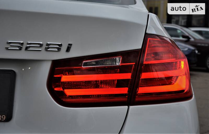 Седан BMW 3 Series 2014 в Киеве
