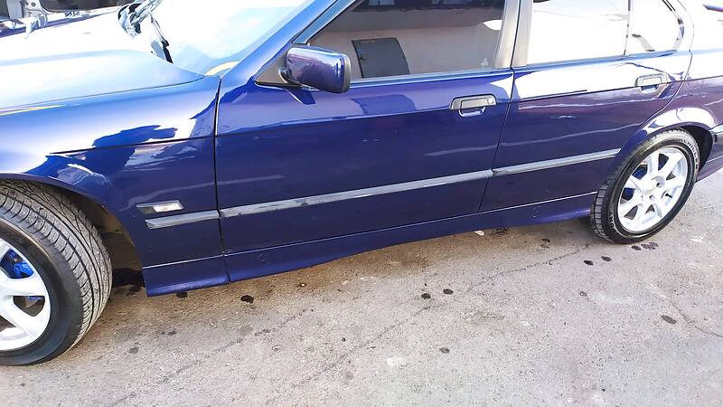 Седан BMW 3 Series 1997 в Дрогобыче