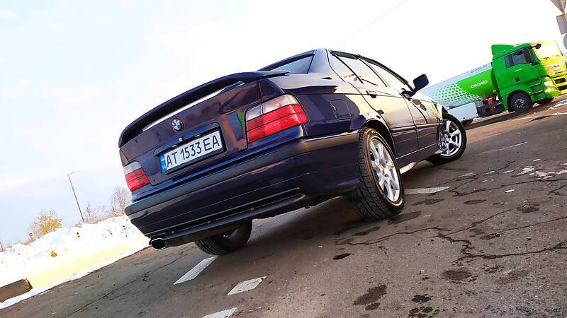 Седан BMW 3 Series 1997 в Дрогобыче