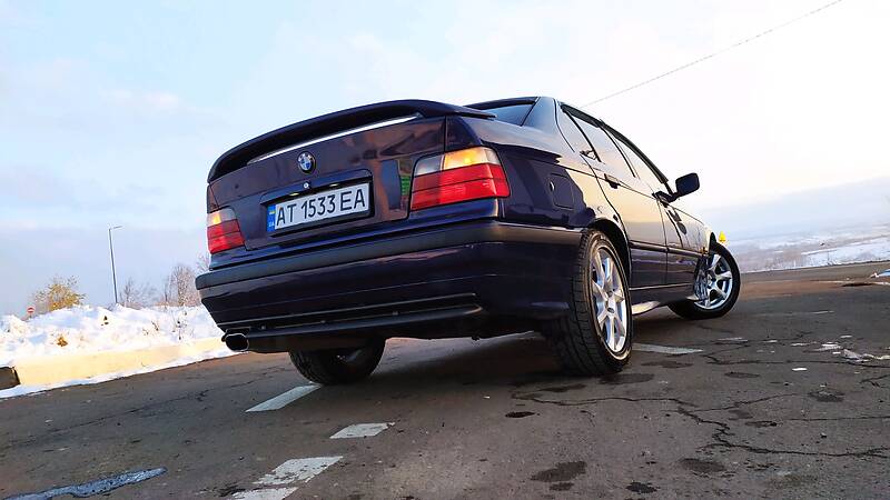 Седан BMW 3 Series 1997 в Дрогобыче