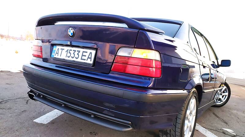 Седан BMW 3 Series 1997 в Дрогобыче