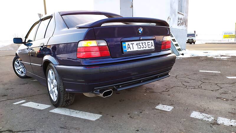 Седан BMW 3 Series 1997 в Дрогобыче