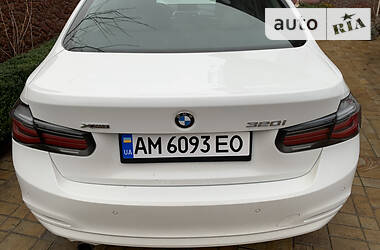 Седан BMW 3 Series 2017 в Житомире