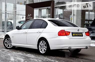 Седан BMW 3 Series 2011 в Киеве