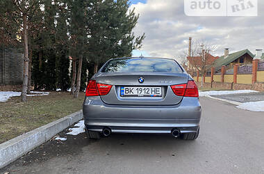 Седан BMW 3 Series 2011 в Киеве