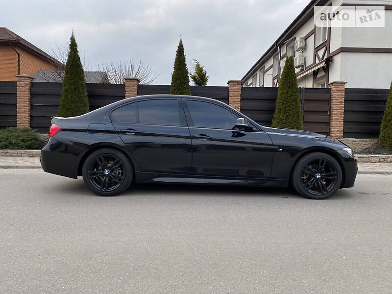Седан BMW 3 Series 2018 в Киеве