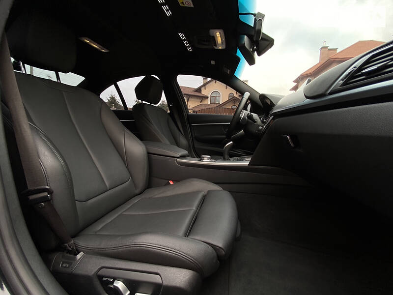 Седан BMW 3 Series 2018 в Киеве