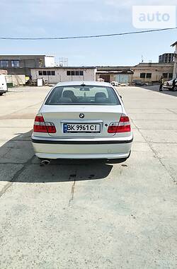 Седан BMW 3 Series 2004 в Вараше