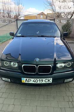 Седан BMW 3 Series 1996 в Мелитополе