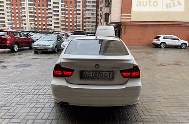 Седан BMW 3 Series 2010 в Дніпрі