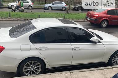 Седан BMW 3 Series 2016 в Києві