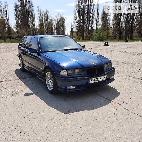 Універсал BMW 3 Series 1998 в Білгороді-Дністровському