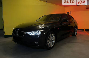 Седан BMW 3 Series 2016 в Одессе