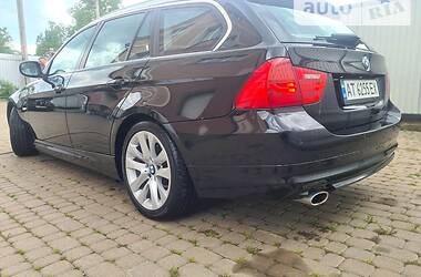 Универсал BMW 3 Series 2010 в Надворной