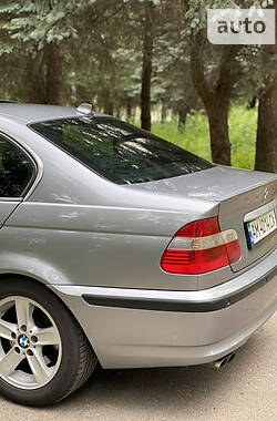 Седан BMW 3 Series 2004 в Киеве