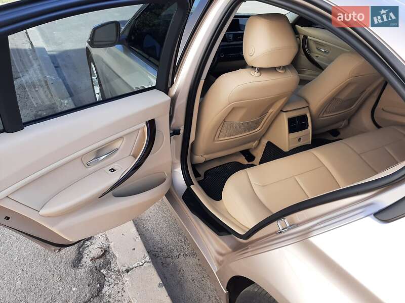 Седан BMW 3 Series 2014 в Баришівка