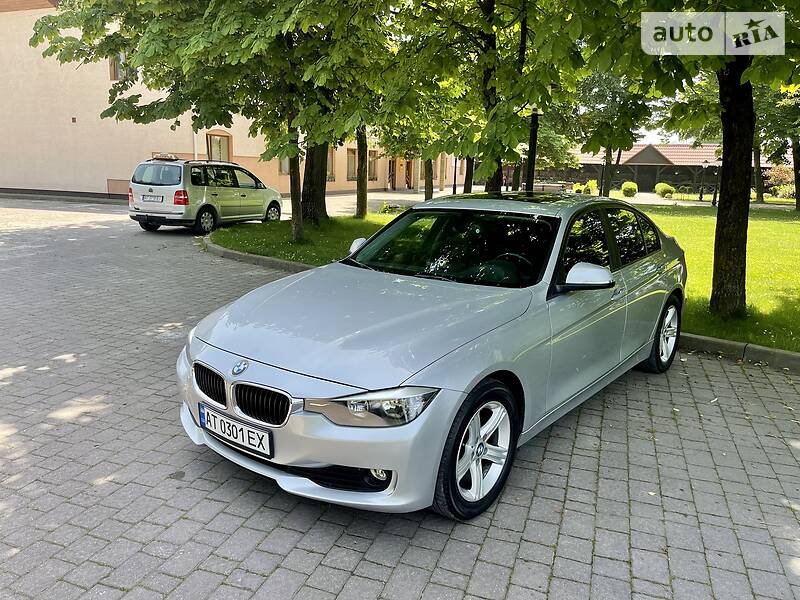 Седан BMW 3 Series 2015 в Калуше