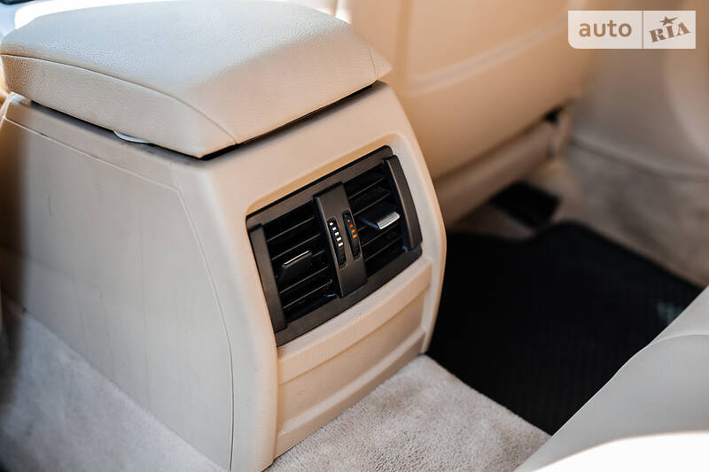 Седан BMW 3 Series 2015 в Городке