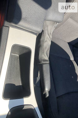 Седан BMW 3 Series 2009 в 