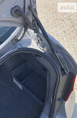 Седан BMW 3 Series 2009 в 