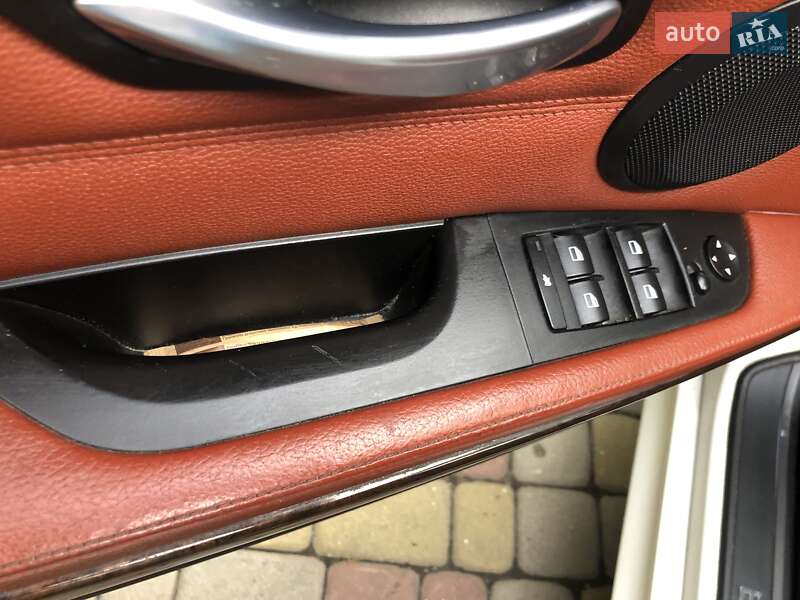 Седан BMW 3 Series 2010 в Днепре