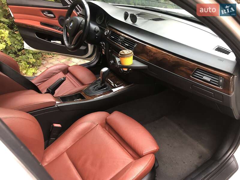 Седан BMW 3 Series 2010 в Днепре
