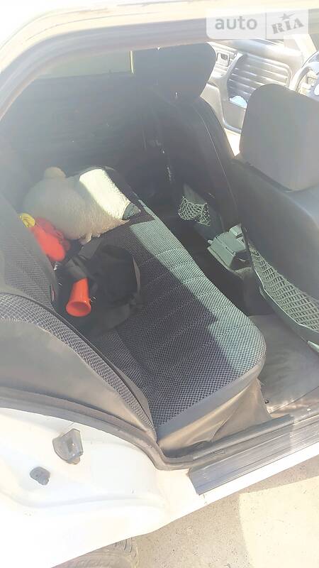 Седан BMW 3 Series 1990 в Чорноморську