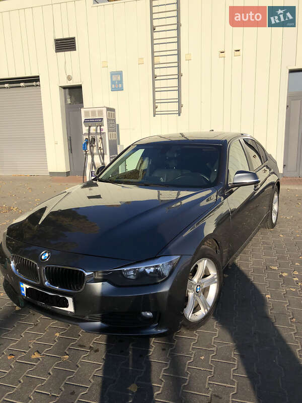 Седан BMW 3 Series 2015 в Києві