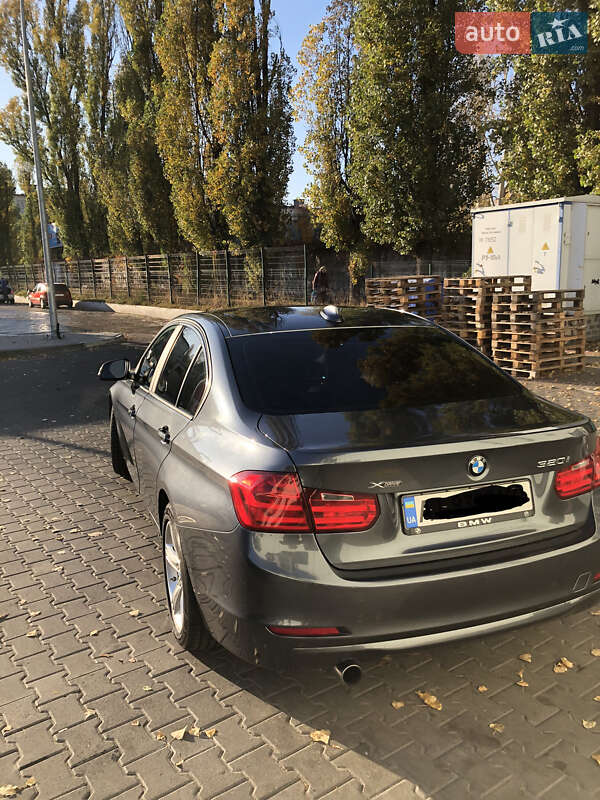 Седан BMW 3 Series 2015 в Києві
