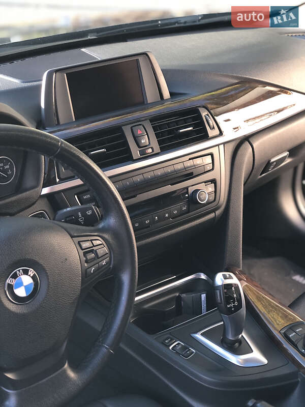 Седан BMW 3 Series 2015 в Києві