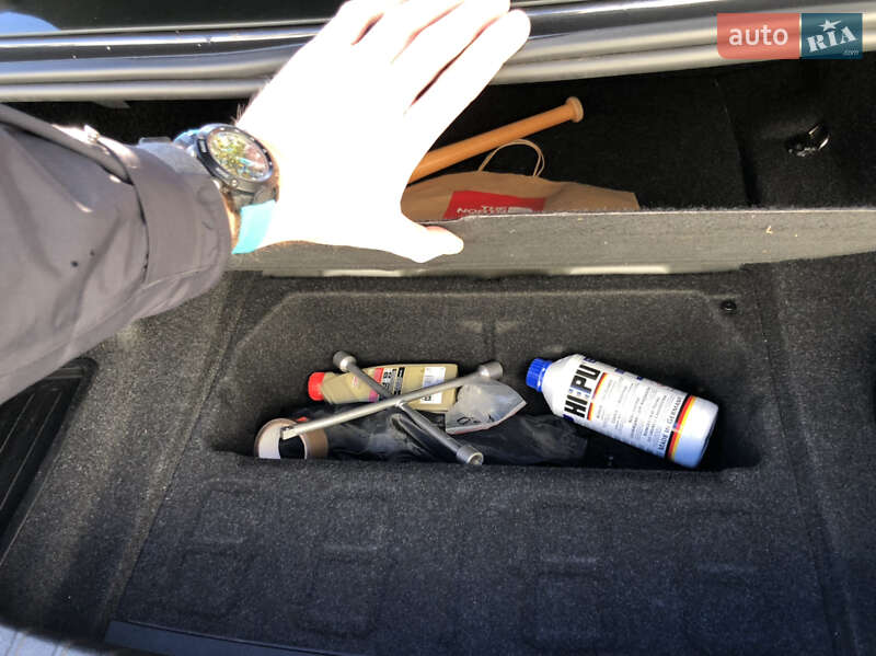 Седан BMW 3 Series 2015 в Києві