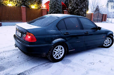 Седан BMW 3 Series 2000 в Тростянце