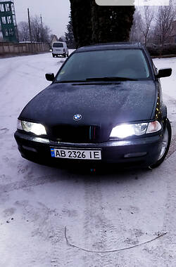 Седан BMW 3 Series 2000 в Тростянце
