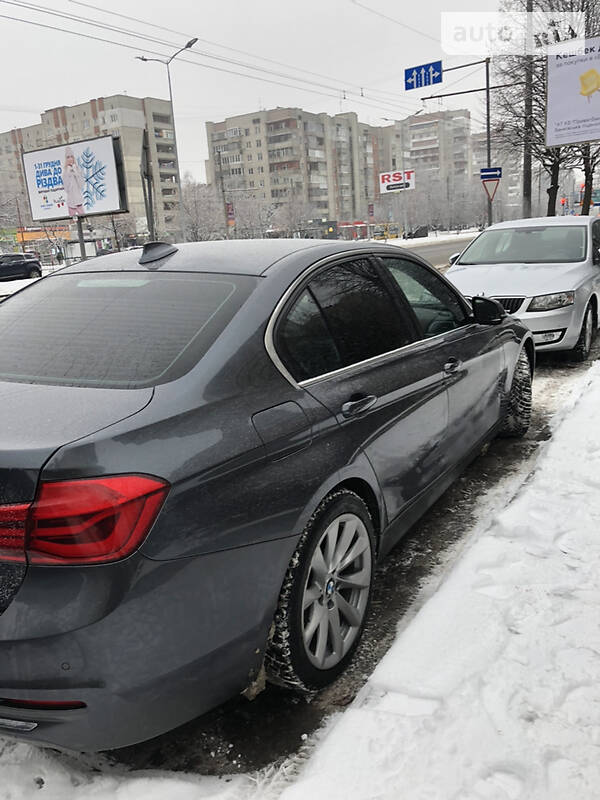 Седан BMW 3 Series 2016 в Львове