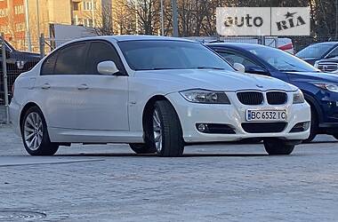 Седан BMW 3 Series 2010 в Львове