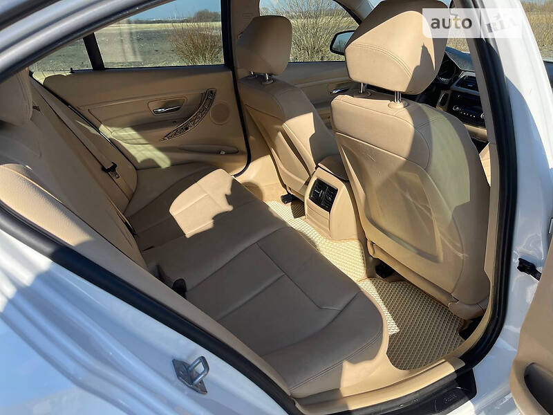 Седан BMW 3 Series 2014 в Львове фото 12 Седан BMW 3 Series 2014 в Львове