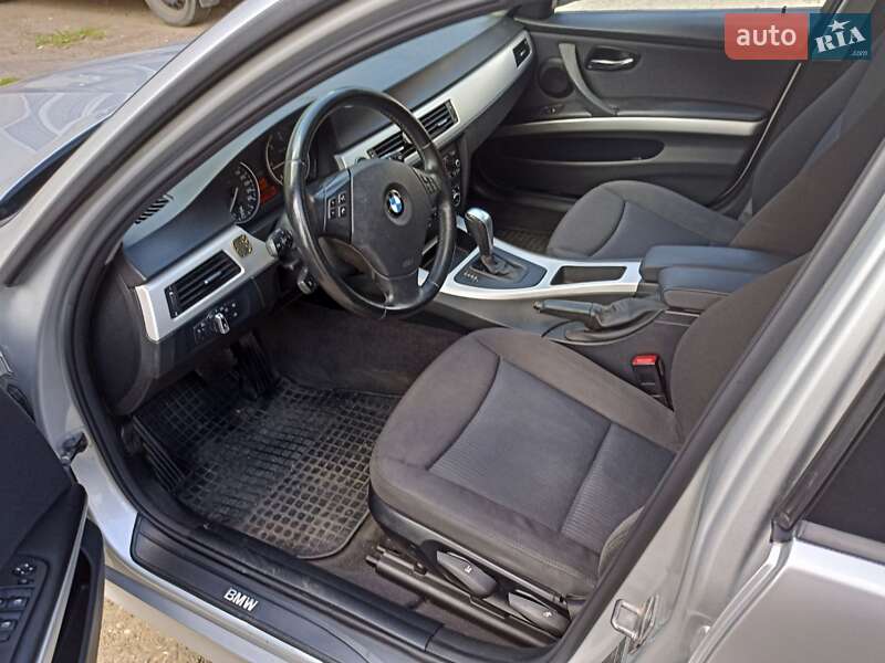 Універсал BMW 3 Series 2010 в Полтаві фото 4 Універсал BMW 3 Series 2010 в Полтаві