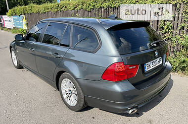 Універсал BMW 3 Series 2010 в Луцьку