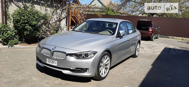 Седан BMW 3 Series 2012 в Мелитополе