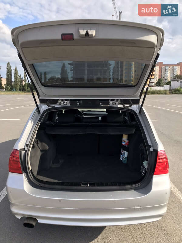 Універсал BMW 3 Series 2010 в Кам'янець-Подільському